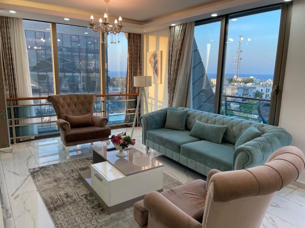 Elegant 2+1 Flat In The Heart Of Kyrenia + Wifi Lägenhet Exteriör bild