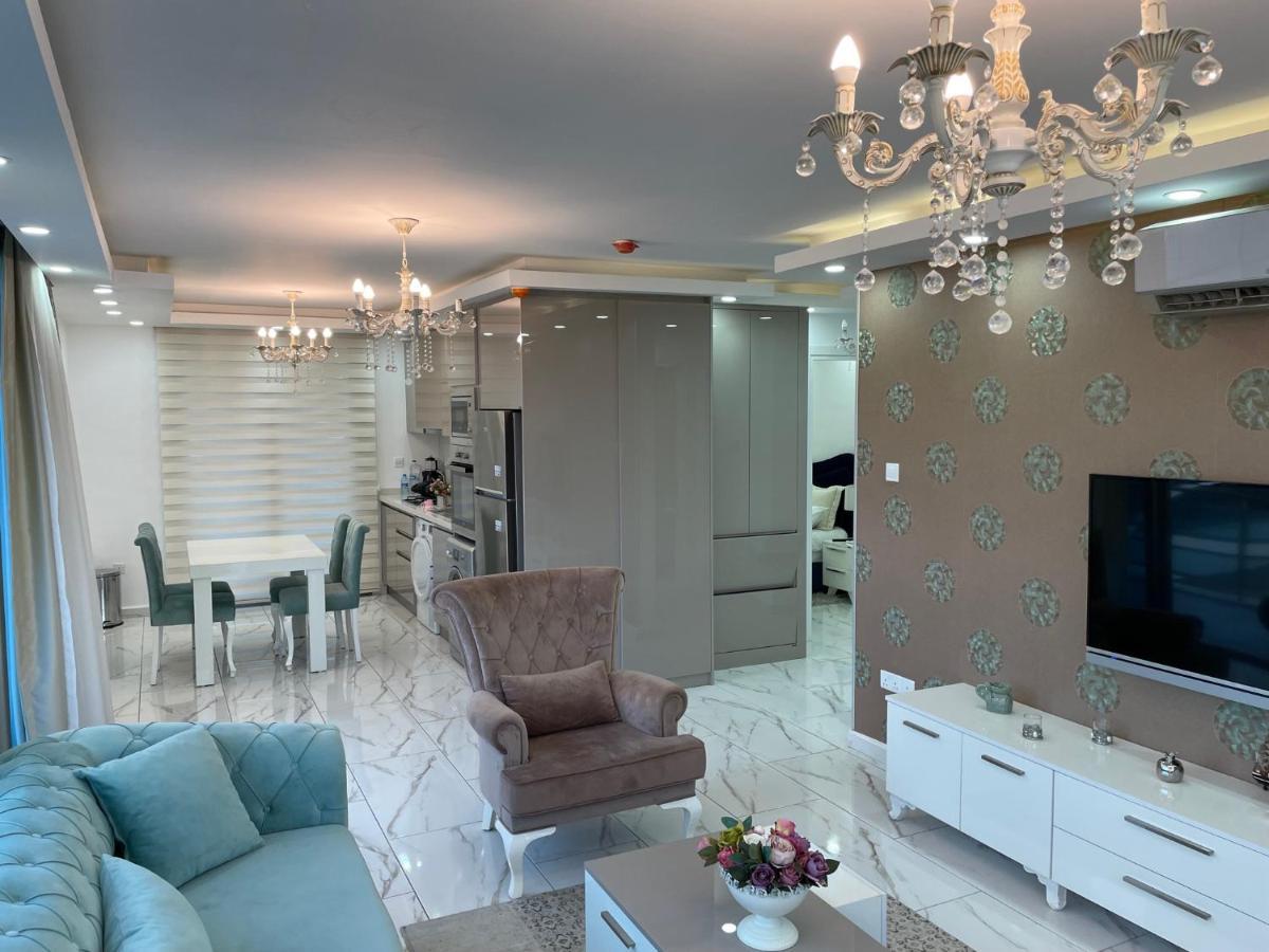 Elegant 2+1 Flat In The Heart Of Kyrenia + Wifi Lägenhet Exteriör bild