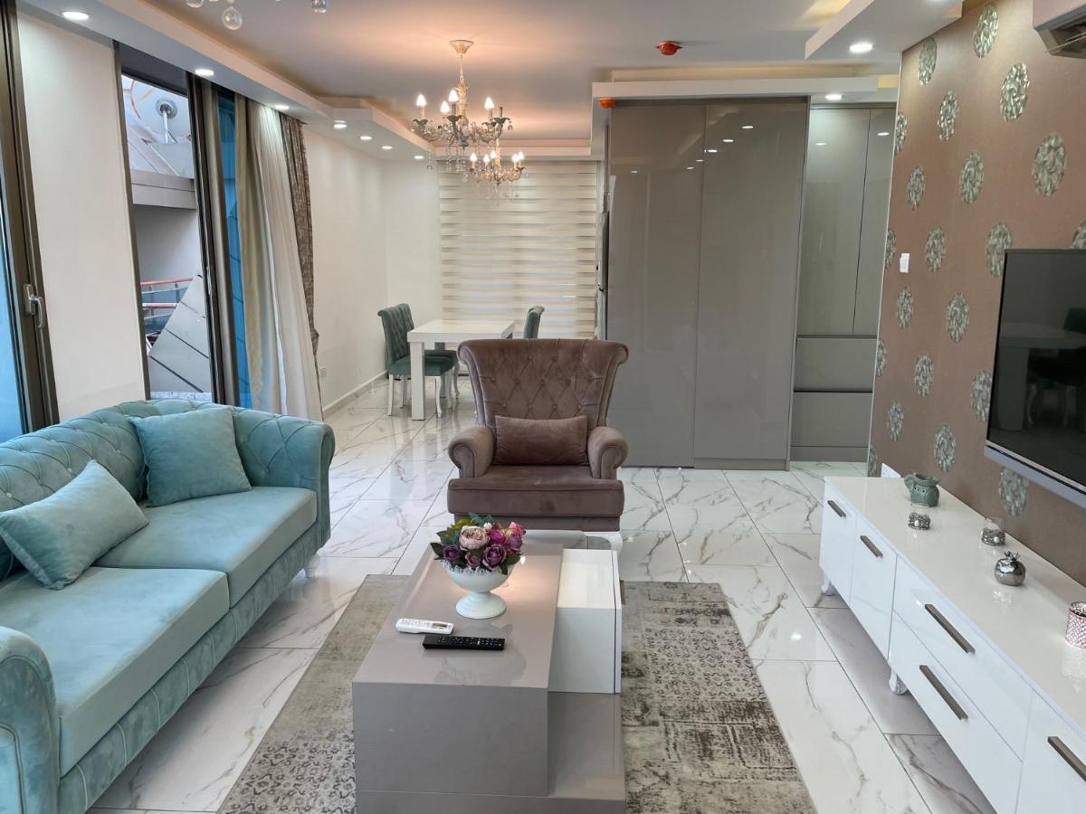 Elegant 2+1 Flat In The Heart Of Kyrenia + Wifi Lägenhet Exteriör bild