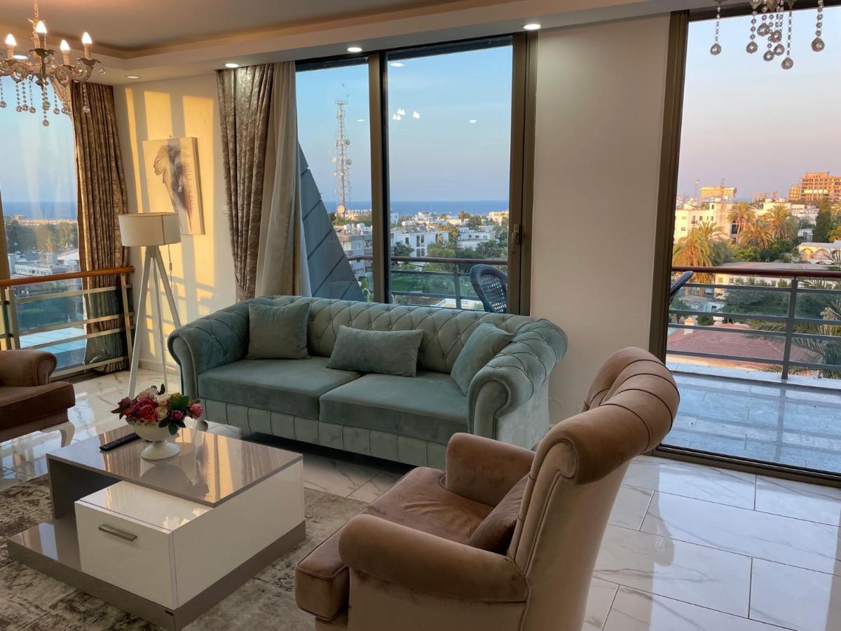 Elegant 2+1 Flat In The Heart Of Kyrenia + Wifi Lägenhet Exteriör bild