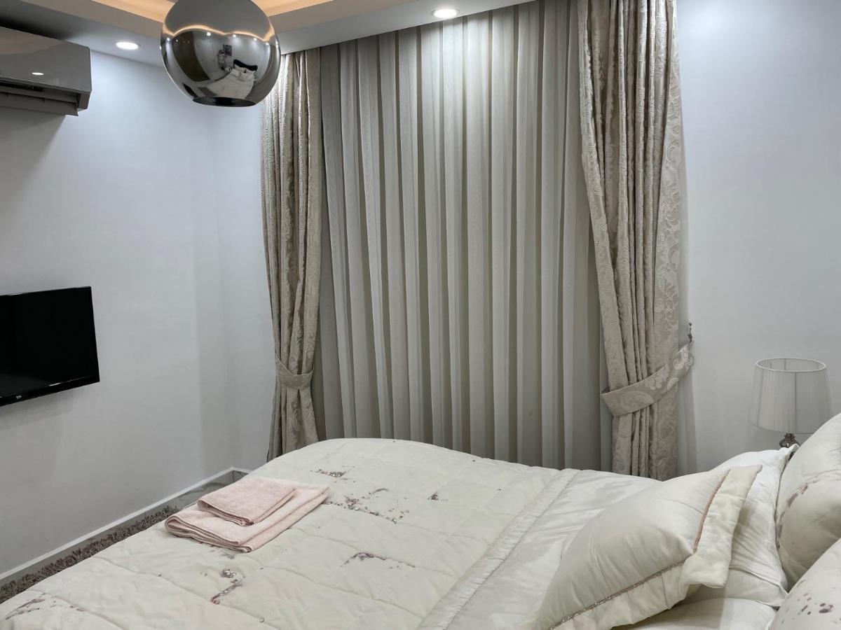 Elegant 2+1 Flat In The Heart Of Kyrenia + Wifi Lägenhet Exteriör bild