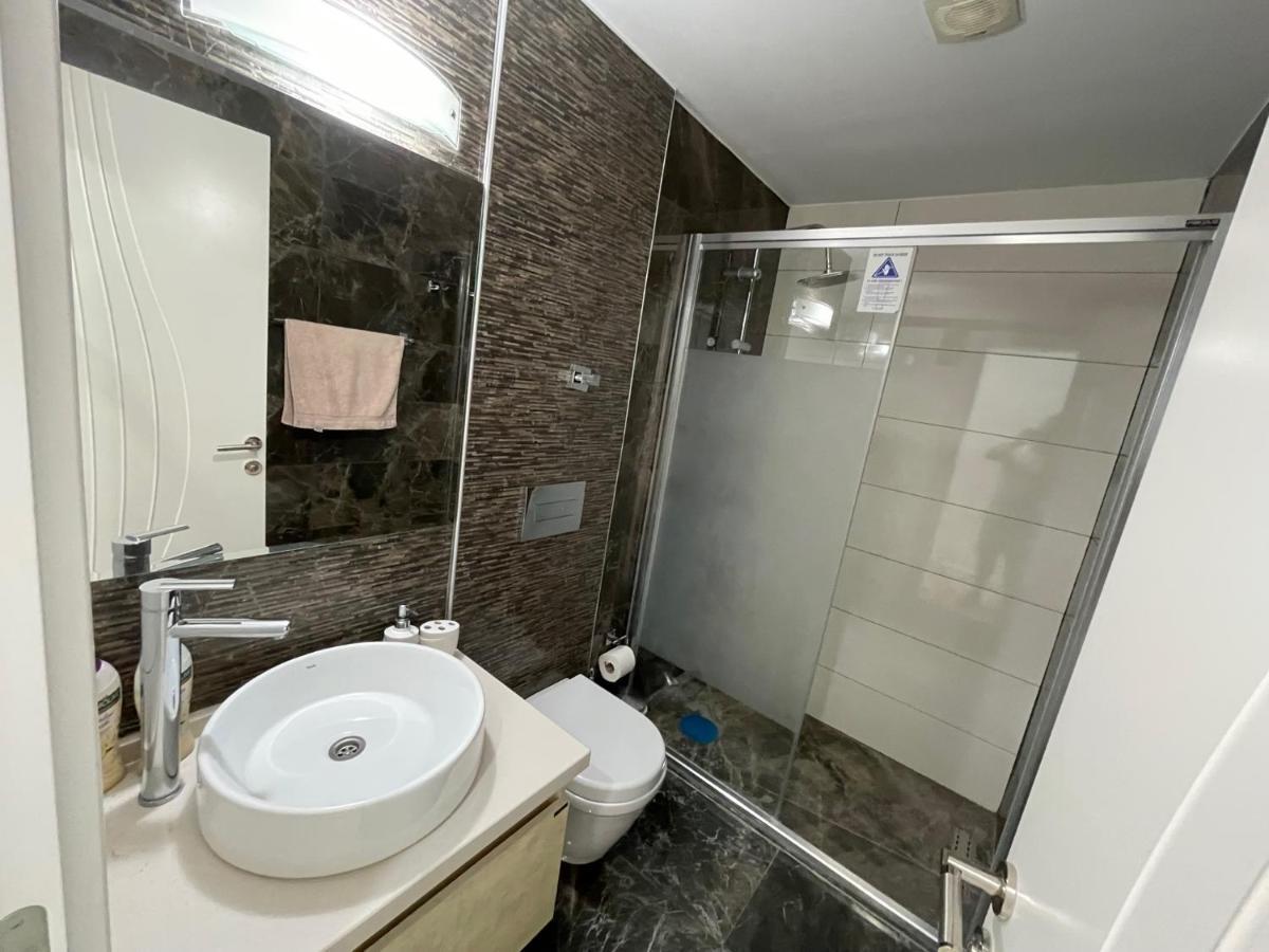 Elegant 2+1 Flat In The Heart Of Kyrenia + Wifi Lägenhet Exteriör bild