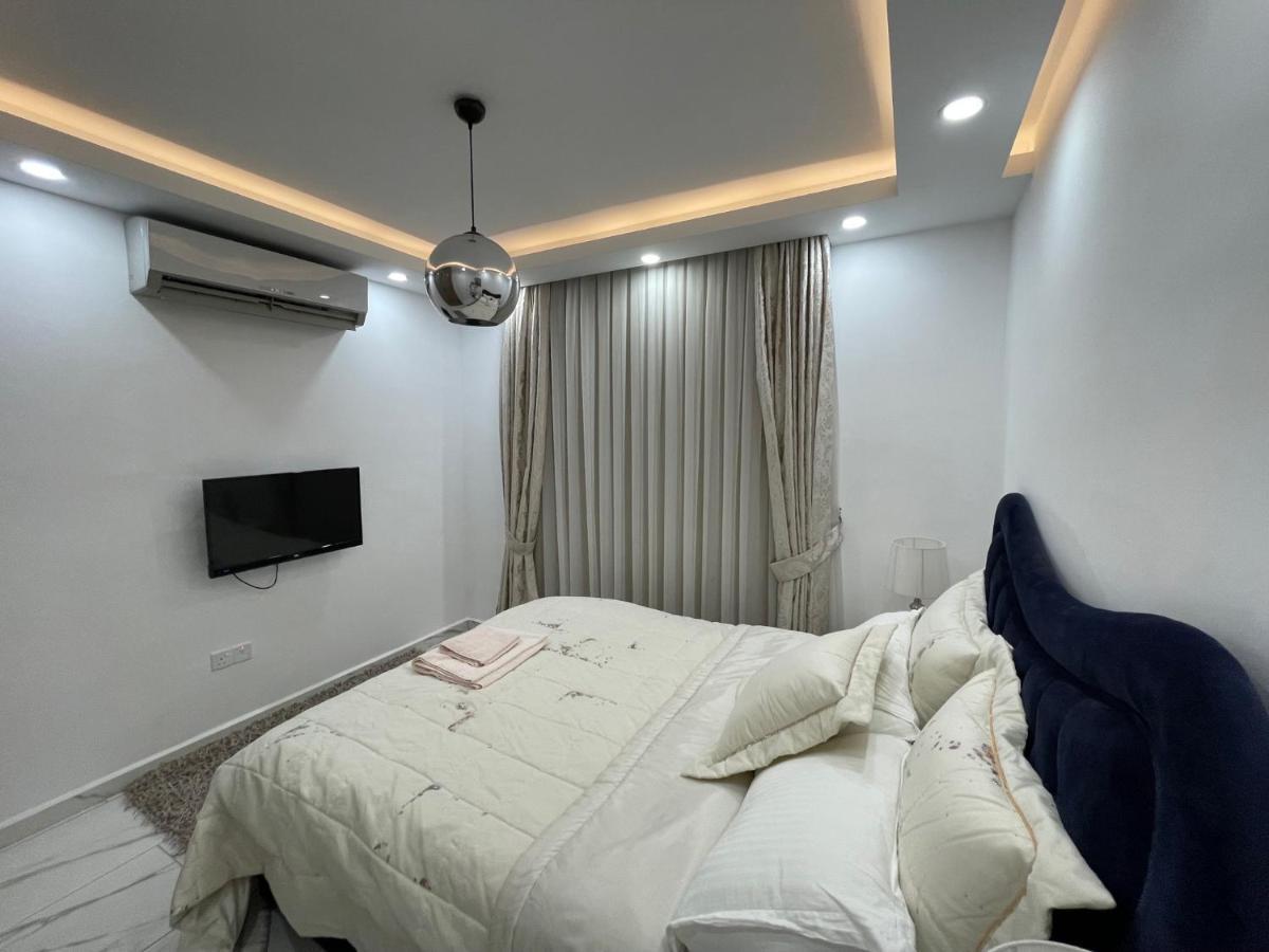 Elegant 2+1 Flat In The Heart Of Kyrenia + Wifi Lägenhet Exteriör bild